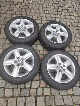 Prodám orig alu 16 škoda Superb 5x112 ET 37 zimní pneu