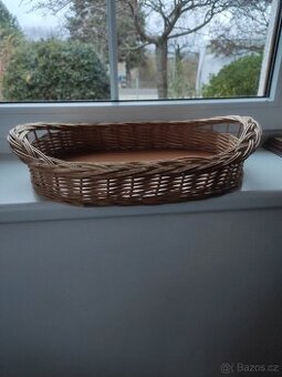 Proutěný podnos