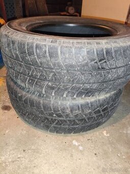 Zimní pneu 215/65r16