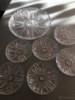 Sada 7 broušených skleněných misek