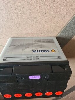 Baterie do zahradního traktůrku sekacky