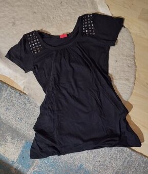 Dámské tričko halenka se cvočky vel M