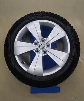 Zimní alu kola se senzory tlaku TPMS ŠKODA TRITON 215/55 R17