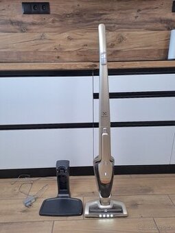 Aku tyčový vysavač ELECTROLUX