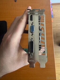 Predám RAM + grafickú kartu – komplet za 500 Kč