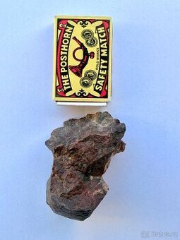 Meteorit NWA (Maroko) – obyčejný chondrit – 130 g