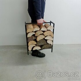 Stojan na nošení palivového dřeva