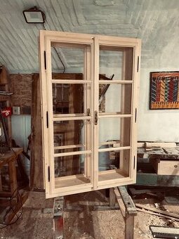 Dřevěná okna a dveře