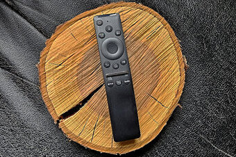 ovladač pro současné smart TV SAMSUNG s hlasovým ovládáním