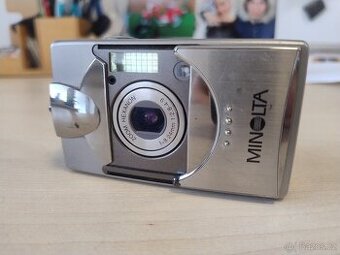 Minolta Dimage G500 – nezkoušeno, bez baterie