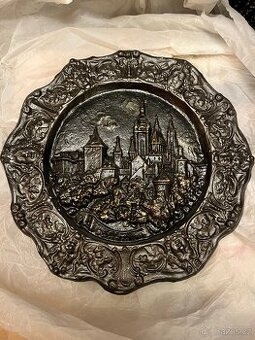 Dekorativní talíř