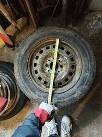 3x ráfek R13 + pneu na dojezd