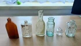 Staré skleněné lahvičky - 1