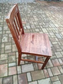 Židle z masívu