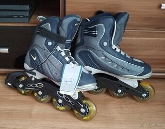 Nové brusle Nike vel. 39 - 1