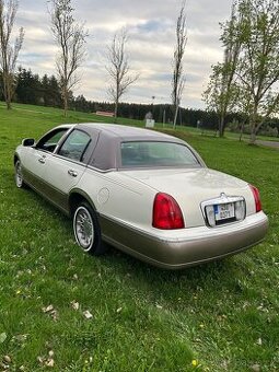 Lincoln Town car 4.6 V8 automat