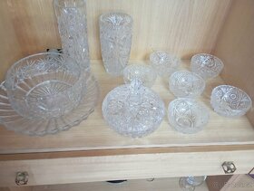 Porcelán a sklo