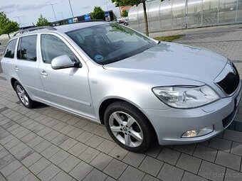 Škoda Octavia 1.6 TDI Family 77kw, 2012/11, xenony