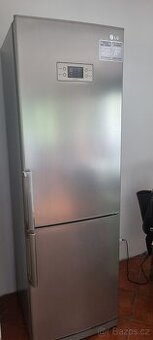 Lednička s mrazákem LG A+