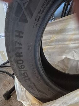 Prodám 4 ks pneu Continental viz foto.