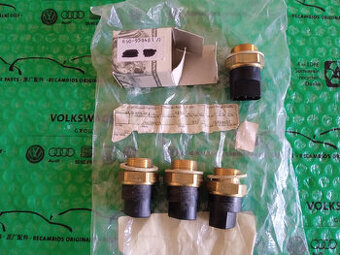 3 polový termospínač větráku chladiče Škoda Felicia 6U095948