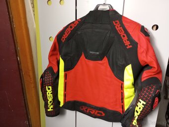Kožená bunda.
