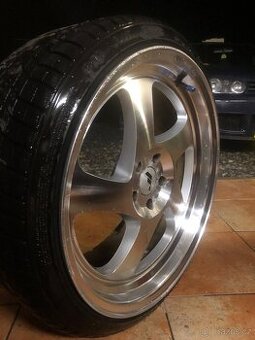 Japan Racing JR15 5x100 R18 8,5J + celoročky 215/35 R18