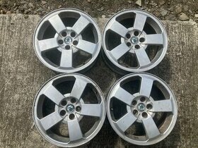 Aku Kola Škoda R16