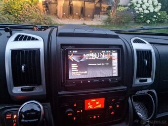 Autoradio Zenec Z-N528