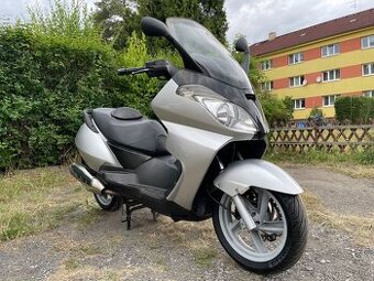 Aprilia Atlantic 500