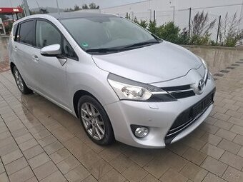 Toyota Verso 2.2 D, Automat. 110 KW, 7 mist..