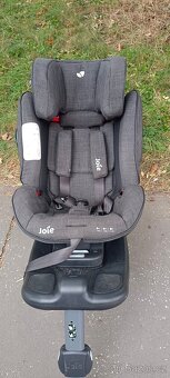 Autosedačka Joie Stages Isofix