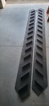 Prodám Železné schodnice 14 nášlapů