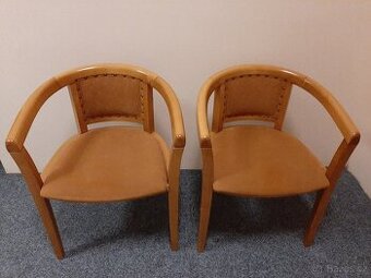 Prodám 2 čalouněné dřevěné židle