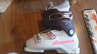 Lyžáky 25 25,5 Nordica