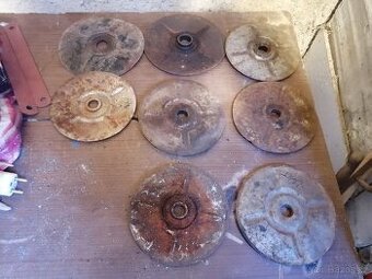 Jawa 250 /350 kývačka Víka krytu řetězů