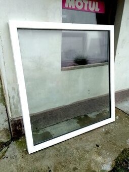 Plastové fixní okno,, doprava