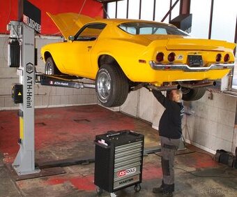 Vybavení autoservisu/pneuservis-zouvačka,vyvažovačka,zvedák