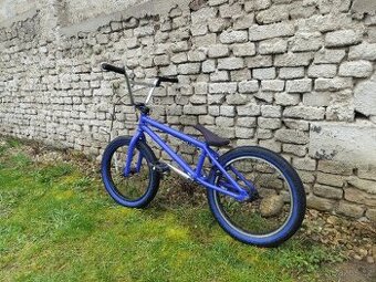 Bmx kolo Wethepeople crs