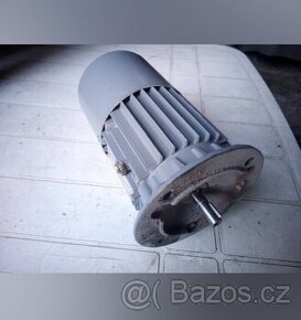 Elektromotor MEZ Michalovce 220 V