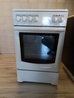 elektrický sporák Electrolux EKE 5003