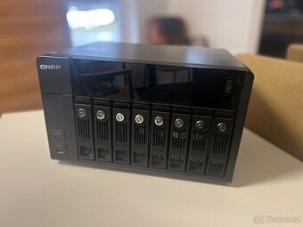 QNAP TurboNAS TS- 859 Pro+ 8x 3TB DISKY