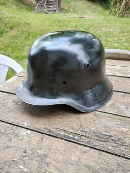 Prodám nález z půdy, jedná se o německou helmu wehrmacht