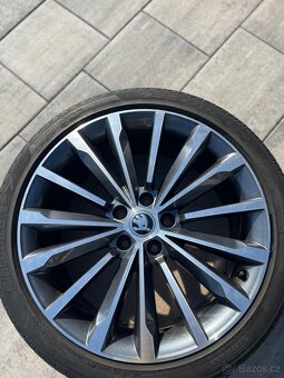 Letní Alu kola Trinity, Škoda Superb 3, 5x112 r19