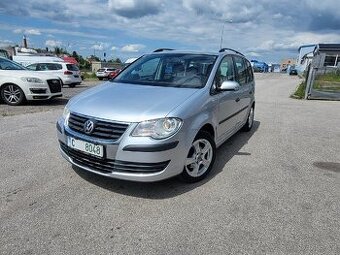 WV Touran 1.9TDI, 77kw, rok 2008,nová STK