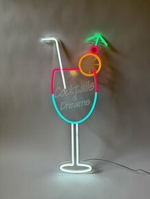 COCKTAILS - SVÍTÍCÍ NÁPIS NEON LED DEKORACE