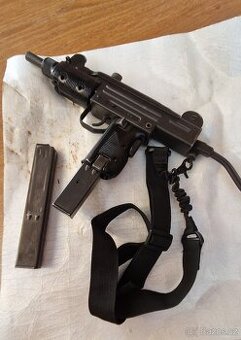 UZI 9x19 Luger