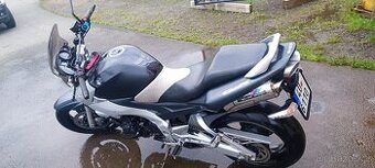 Suzuki GSR 600