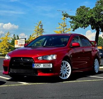 Mitsubishi Lancer Evolution X - 1