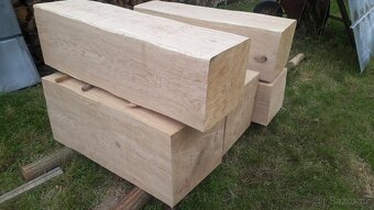 Dubová lavice, dubové krychle, dubový masív